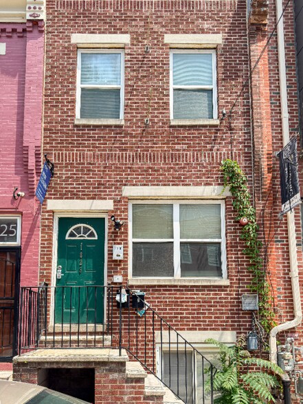 Building Photo - 1823 Willington St