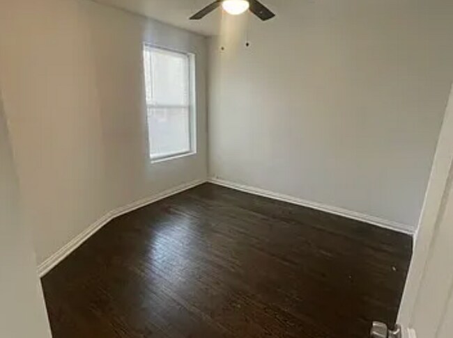 Building Photo - 4BR / 1BA Home with Basement – Near Rainbo...