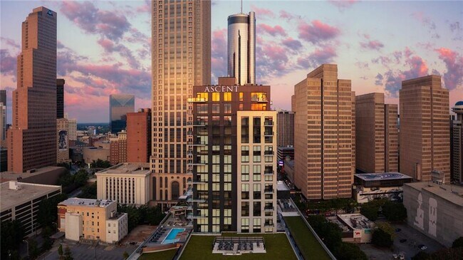 Building Photo - 161 Peachtree Center Ave NE