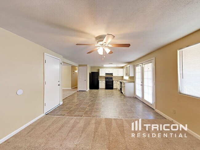 Building Photo - 1507 W El Monte Pl