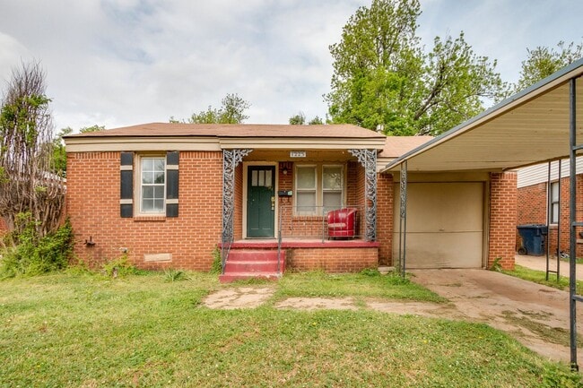 Building Photo - Remodeled three bed/one bath home in the heart of Carverdale
