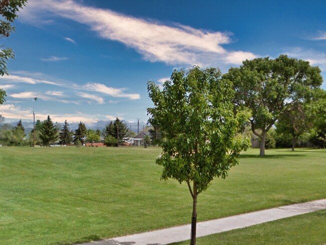 Building Photo - 1319 Walnut St