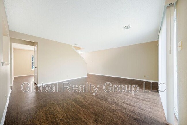Building Photo - 1117 Stone Hollow