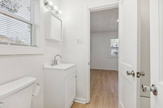 Building Photo - Newly renovated! Beautiful 2 bed, 1 bath home in historic Cradock.