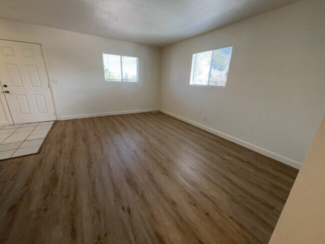 Building Photo - 1521 Cobb Ln