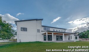 Building Photo - 10111 Ivory Canyon