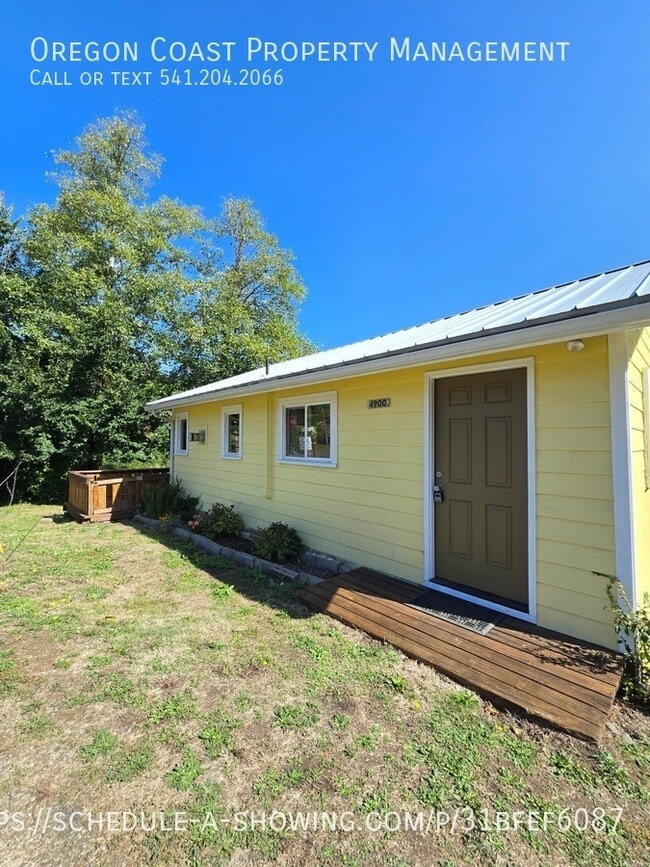 Building Photo - 4900 NE H Ave