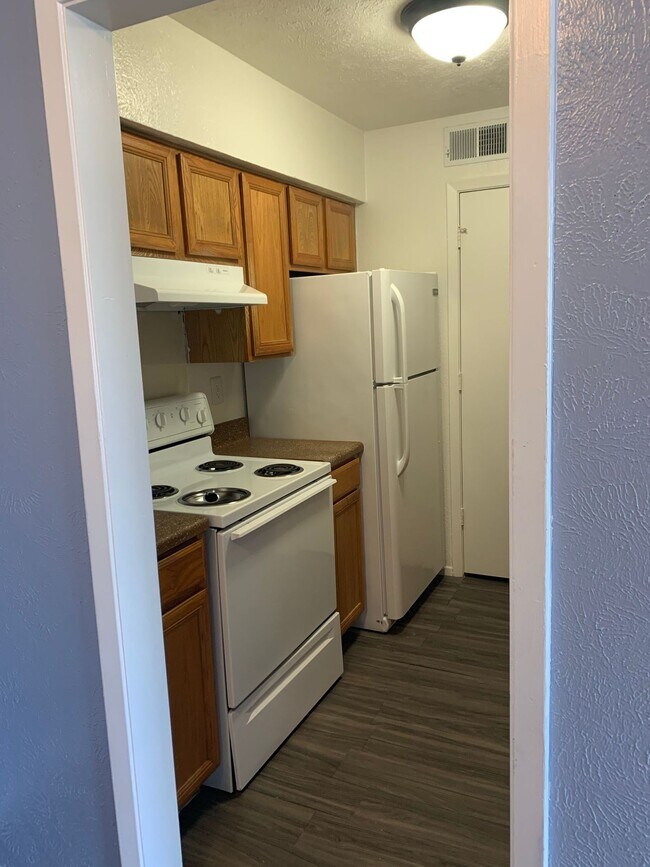Building Photo - Spacious 3-Bedroom Apartments in Dallas – Starting at Just $1,350/Month