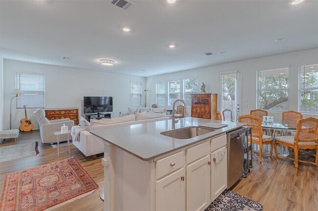 Building Photo - 1123 Winifred Dr