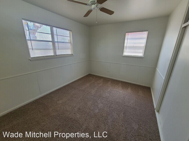 Building Photo - 4 br, 2 bath House - 3003 N. Hill