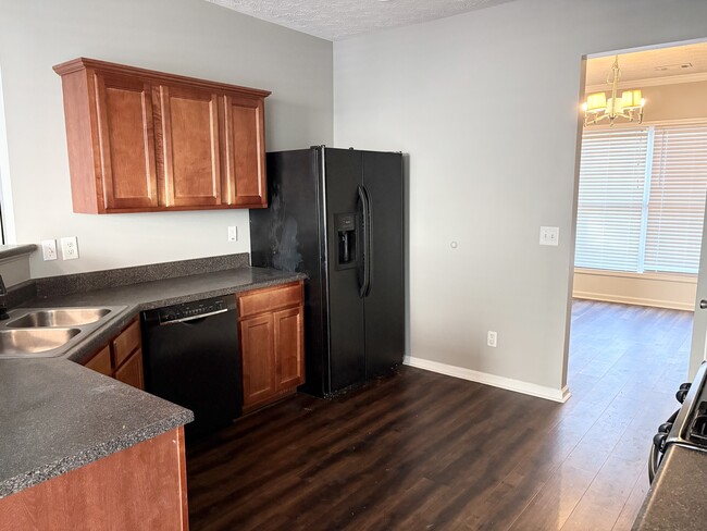 Building Photo - 406 Pepperbush Bend
