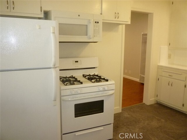 Building Photo - 712 Sartori Ave