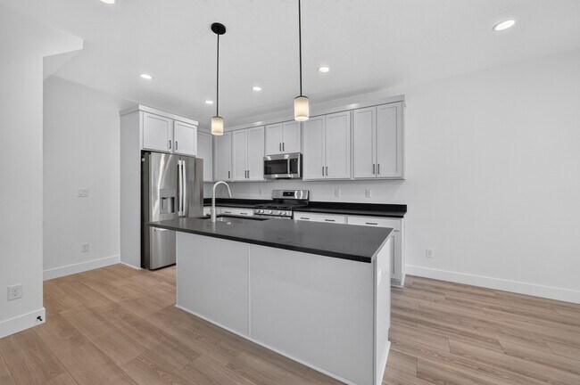 Building Photo - 953 W Mountain Holw Wy