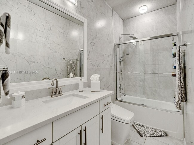 Building Photo - 4414 Ficus St