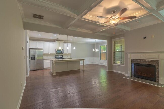 Building Photo - 5046 Apple Grove Rd NE