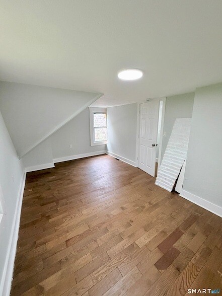 Building Photo - 139 Poplar St