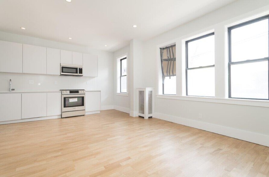 Building Photo - 19 Elko St