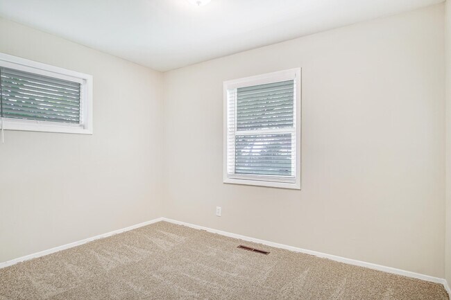 Building Photo - 3693 Larkspur Terrace