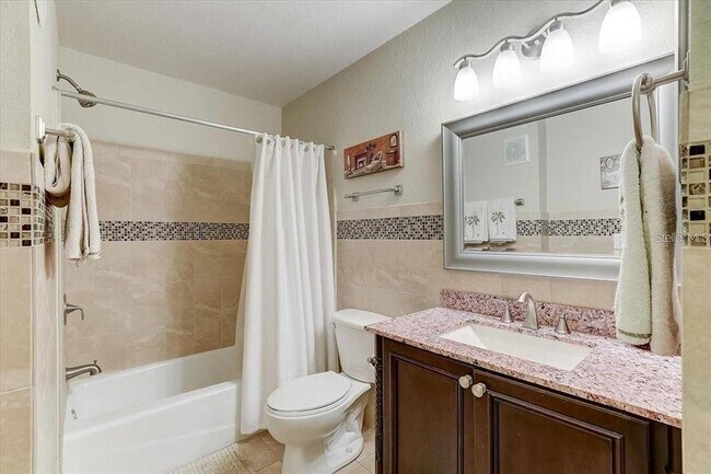 Building Photo - 8815 Manor Loop