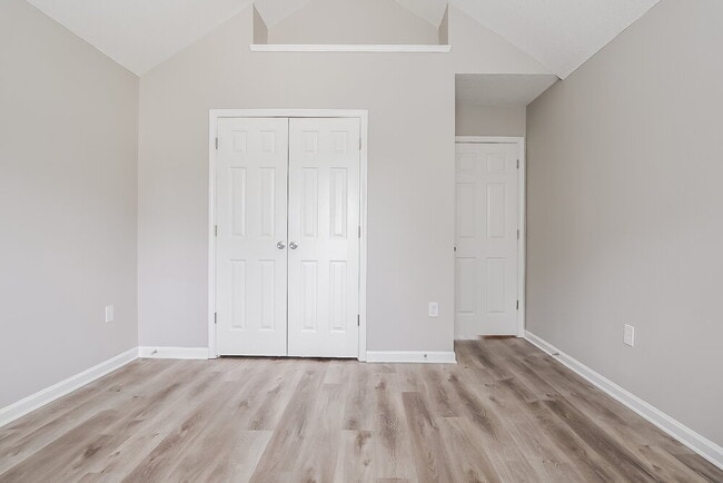 Building Photo - 65 Cinnamon Oak Cir