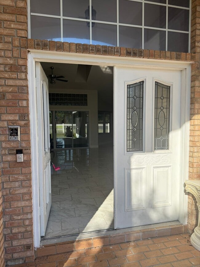 Building Photo - Beautiful Spacious 3 bed 3 bath Home in Debary