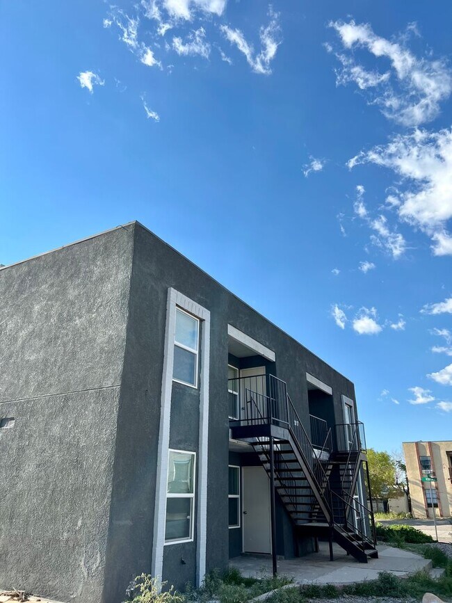 Building Photo - 11117 Senac Pl NE