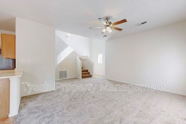 Building Photo - 7509 Cricket Hill Dr NE