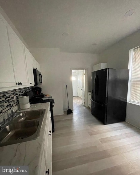 Building Photo - 7 6th Ave