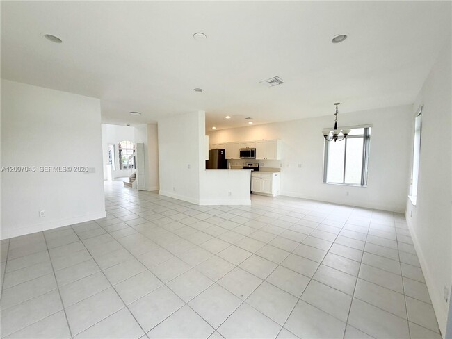 Building Photo - 6744 SW 195th Ave