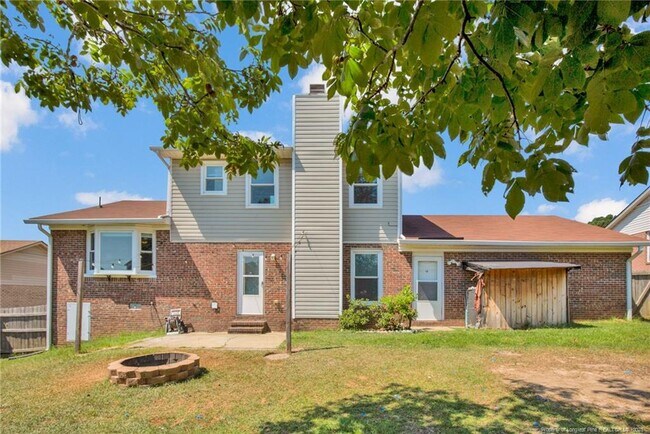 Building Photo - 833 Wigwam Dr