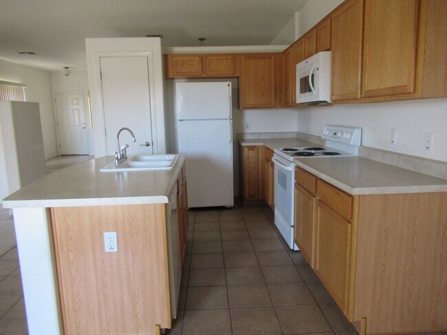 Building Photo - Nice 4 Bedroom Home in San Tan Valley!