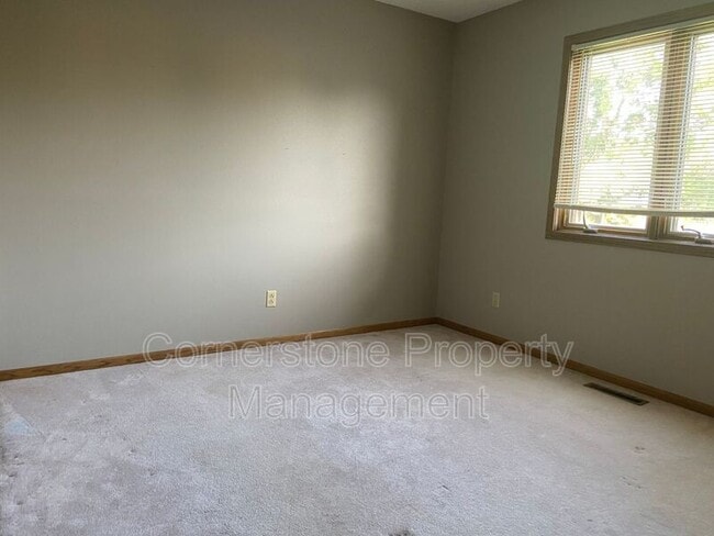 Building Photo - 1404 College St