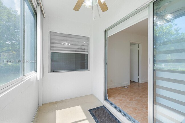 Building Photo - 1351 SW 125th Ave