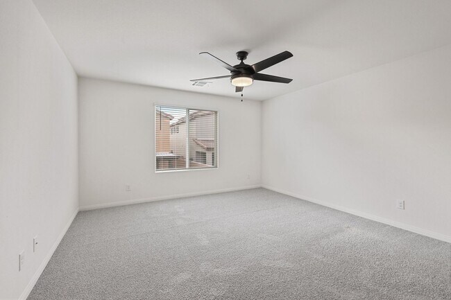 Building Photo - 10971 Meridian Flds Ave