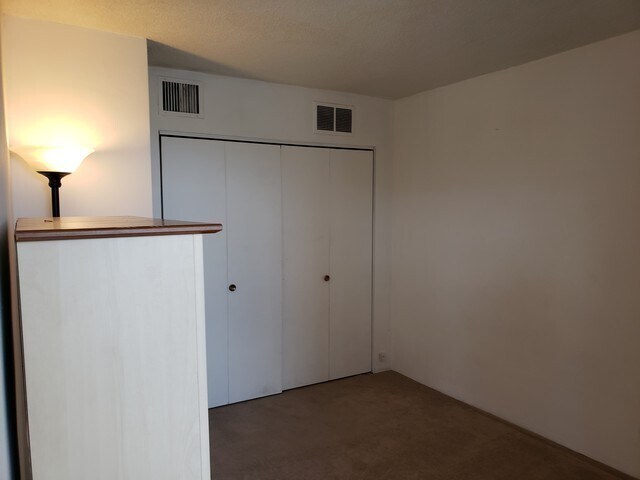 Building Photo - 12th floor One Bedroom Condo on the River