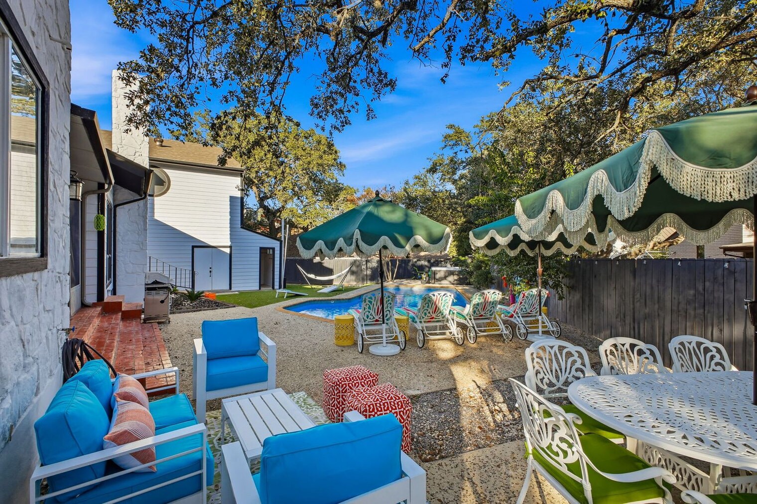 Building Photo - 1818 Moreshead St