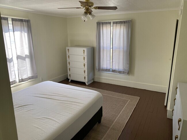 Building Photo - 3946 Adams St