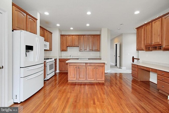 Building Photo - 6913 Stanwick Square