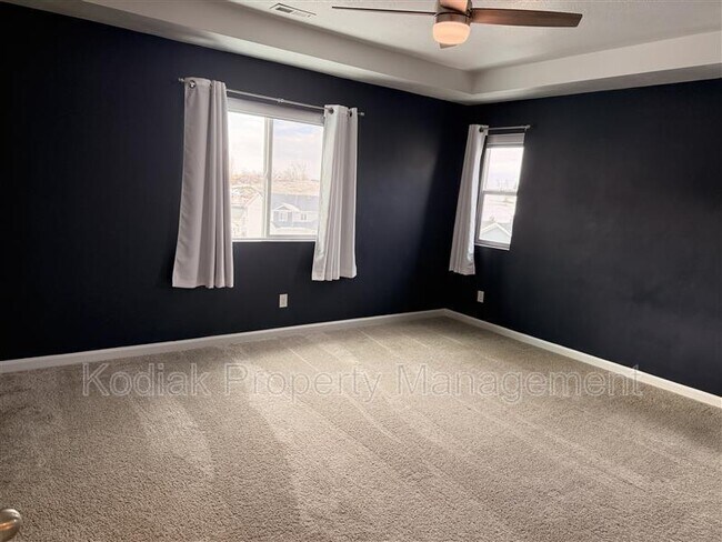 Building Photo - 3155 N 1500 E