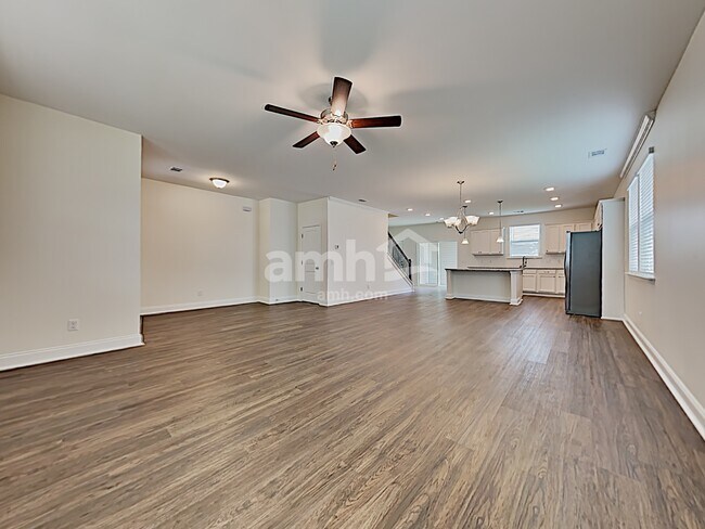 Building Photo - 205 Parkside Blvd