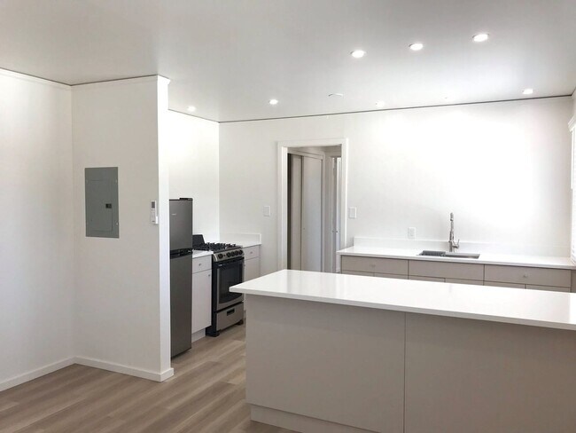 Building Photo - Make this your home! Fully remodeled 1 bedroom, 1 bath! Great Los Alamos Location. Upstairs Unit ...