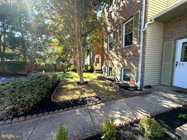 Building Photo - 2495 Vineyard Ln