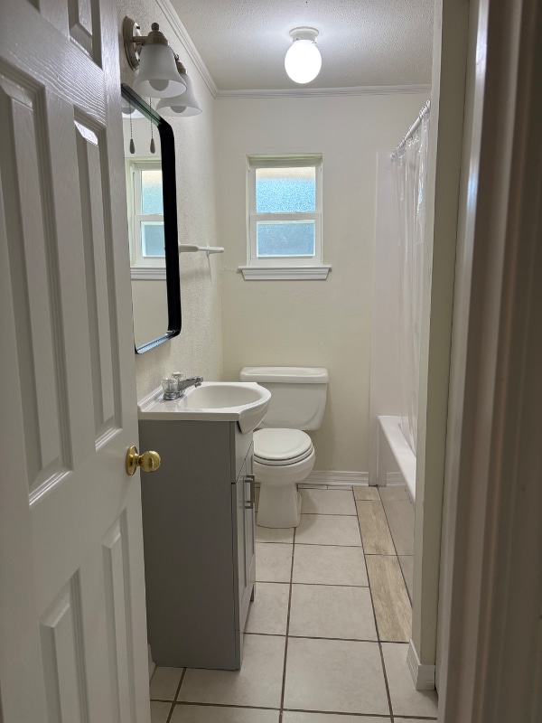 Building Photo - 90 Independence Dr