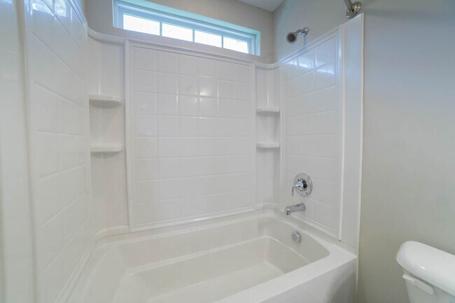 Building Photo - Available Now! ?? ?? ??!