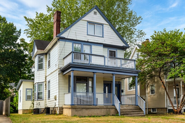 Building Photo - 2217 Jefferson Ave