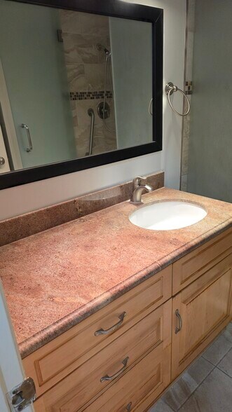 Guest Bathroom - 12830 Burbank Blvd