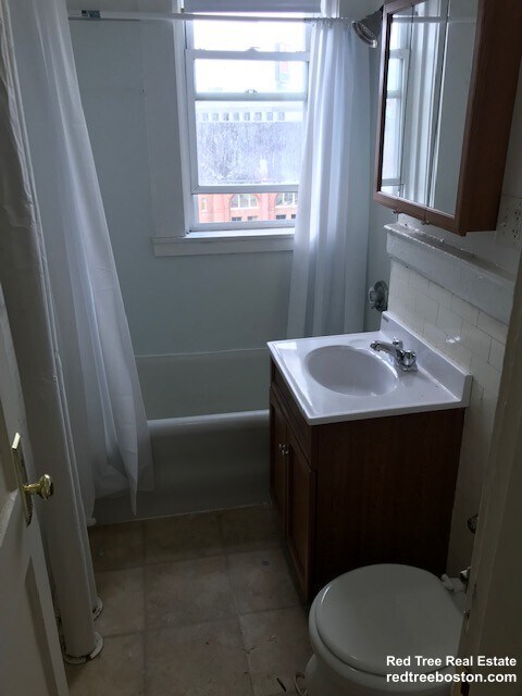 Building Photo - 1171 Boylston St
