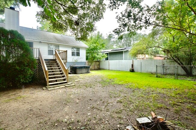 Building Photo - 1522 Theresa Dr