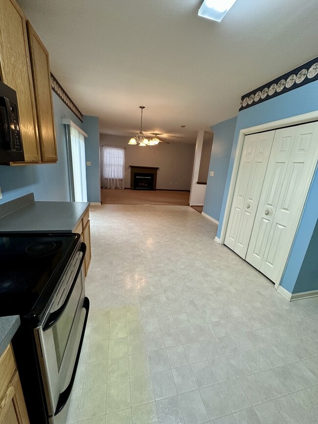 Building Photo - 30 Kristin Ct