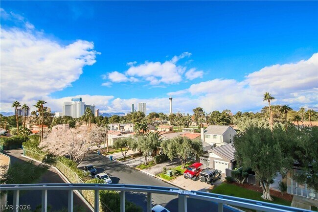 Building Photo - 3111 Bel Air Dr